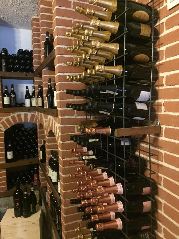 Albergo Ristorante 'l Bunet Cortemilia Exterior foto